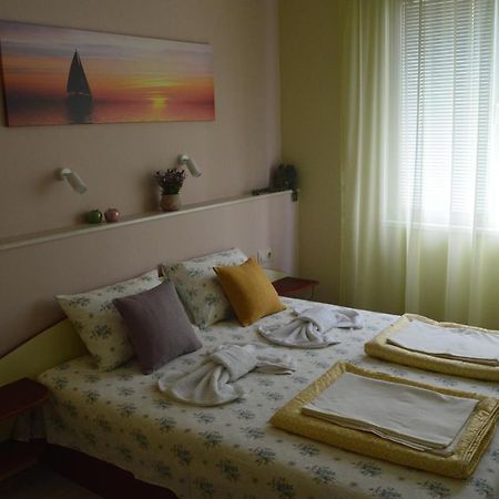 Yanis Hotel Chernomorets Ngoại thất bức ảnh