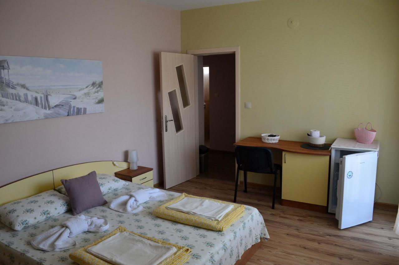 Yanis Hotel Chernomorets Ngoại thất bức ảnh