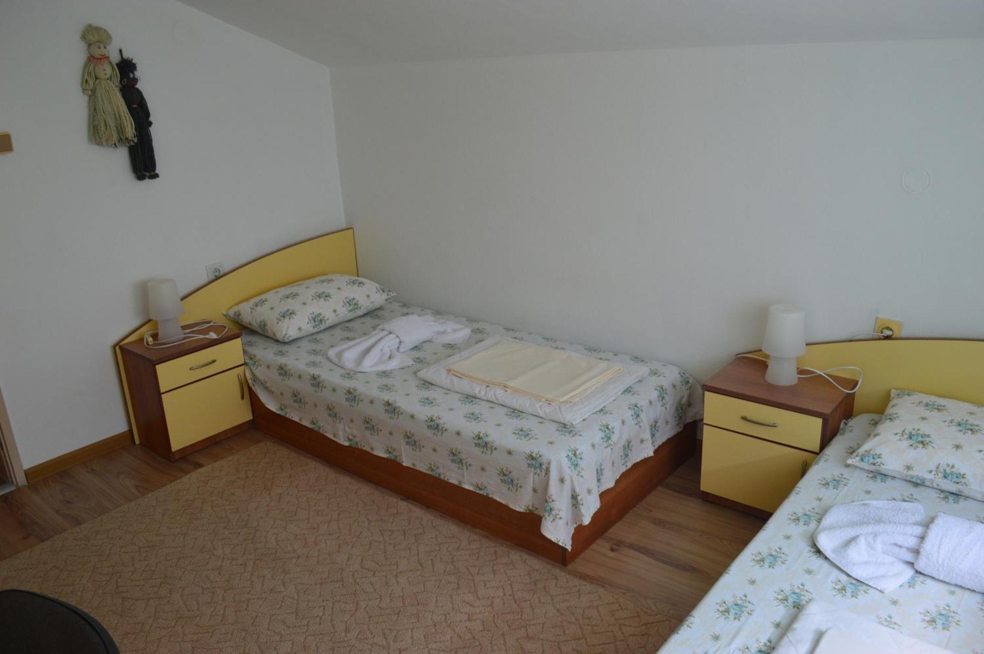 Yanis Hotel Chernomorets Ngoại thất bức ảnh