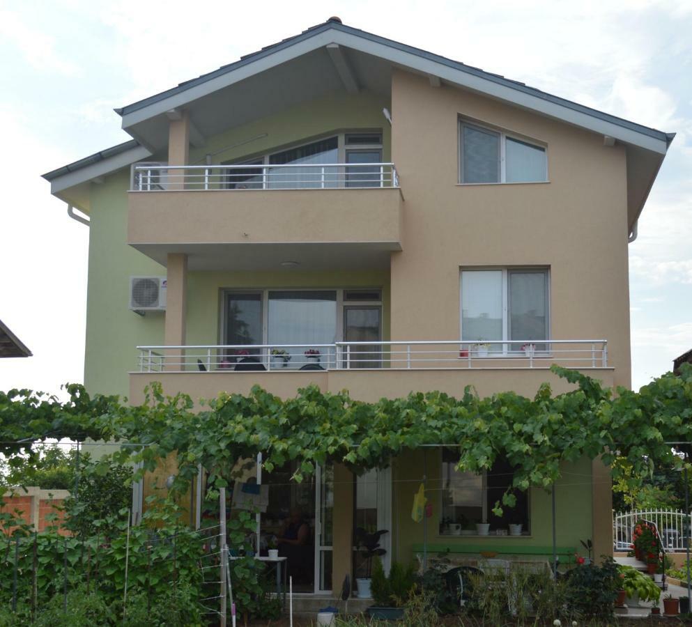 Yanis Hotel Chernomorets Ngoại thất bức ảnh