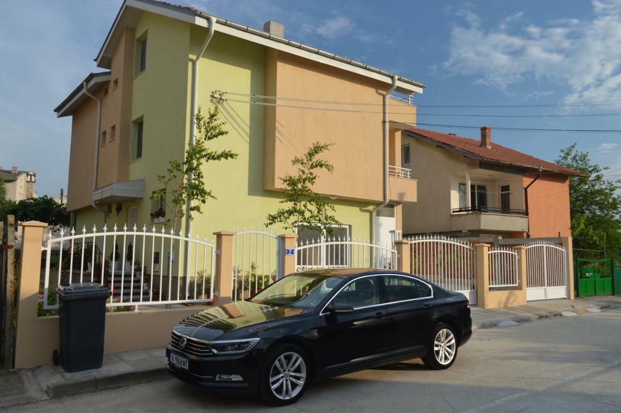 Yanis Hotel Chernomorets Ngoại thất bức ảnh